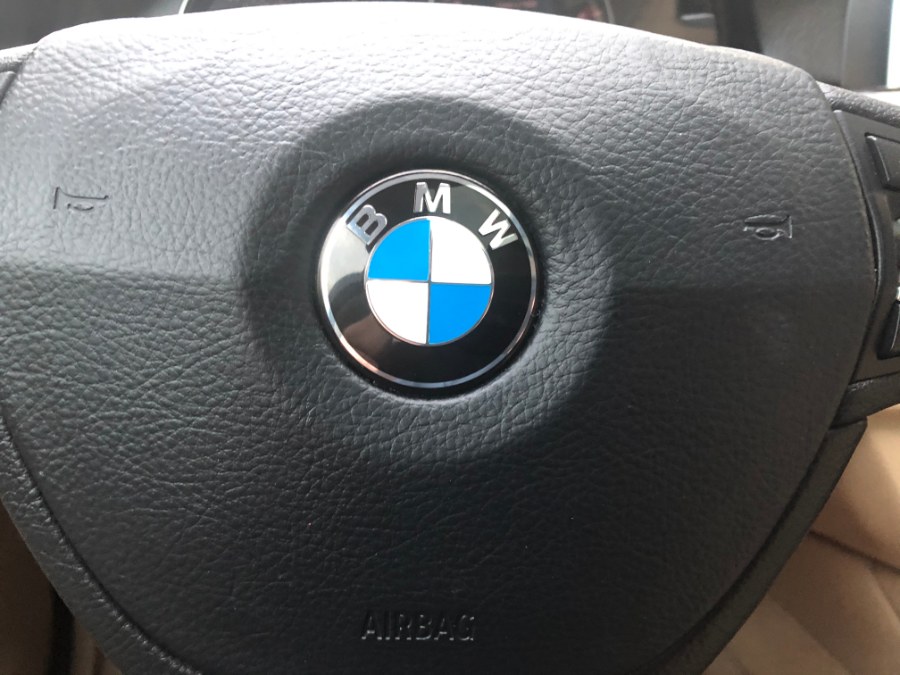 2014 BMW 5 Series 4dr Sdn 528i xDrive AWD, available for sale in Bristol, Connecticut | Bristol Auto Center LLC. Bristol, Connecticut 2014 BMW 5 Series 4dr Sdn 528i xDrive AWD, available for sale in Bristol, Connecticut | Bristol Auto Center LLC. Bristol, Connecticut