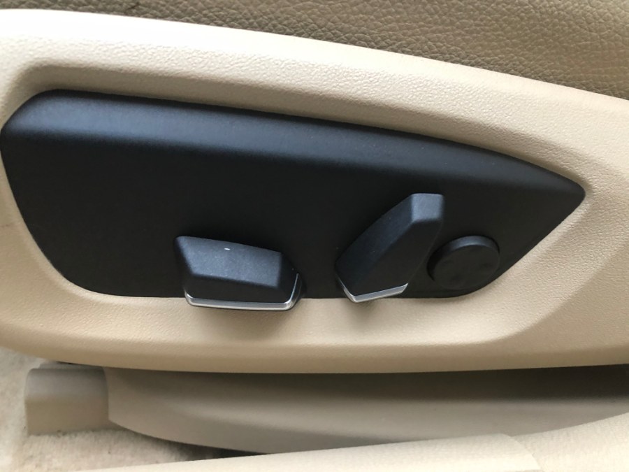 2014 BMW 5 Series 4dr Sdn 528i xDrive AWD, available for sale in Bristol, Connecticut | Bristol Auto Center LLC. Bristol, Connecticut 2014 BMW 5 Series 4dr Sdn 528i xDrive AWD, available for sale in Bristol, Connecticut | Bristol Auto Center LLC. Bristol, Connecticut