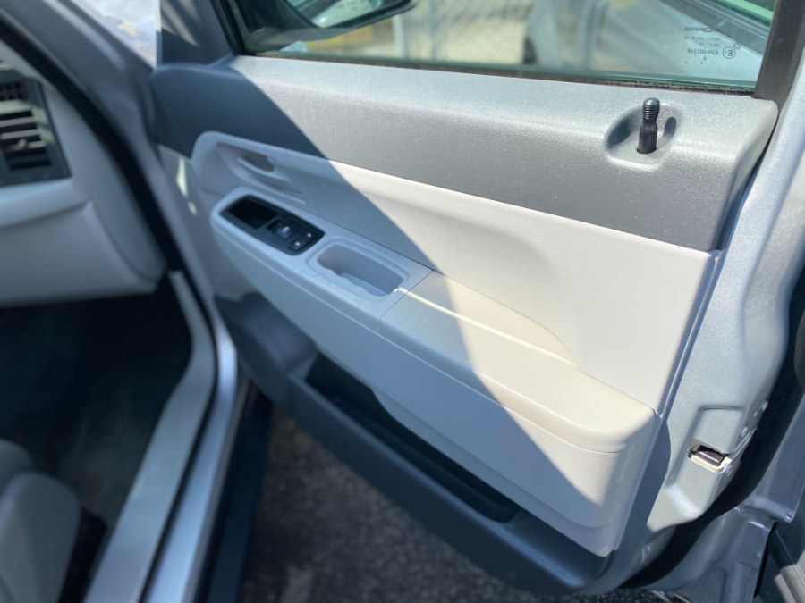 2008 Jeep Liberty 4WD 4dr Sport, available for sale in Middle Village, New York | Middle Village Motors . Middle Village, New York 2008 Jeep Liberty 4WD 4dr Sport, available for sale in Middle Village, New York | Middle Village Motors . Middle Village, New York