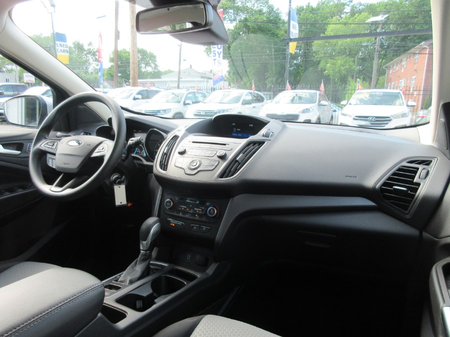 2018 Ford Escape SE FWD, available for sale in Linden, New Jersey | Route 27 Auto Mall. Linden, New Jersey 2018 Ford Escape SE FWD, available for sale in Linden, New Jersey | Route 27 Auto Mall. Linden, New Jersey