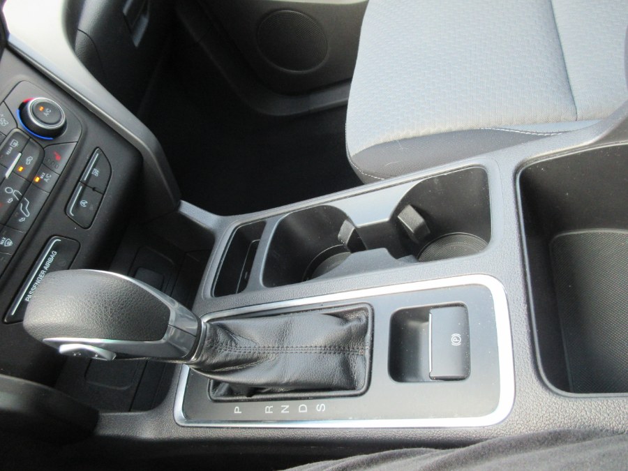 2018 Ford Escape SE FWD, available for sale in Linden, New Jersey | Route 27 Auto Mall. Linden, New Jersey 2018 Ford Escape SE FWD, available for sale in Linden, New Jersey | Route 27 Auto Mall. Linden, New Jersey