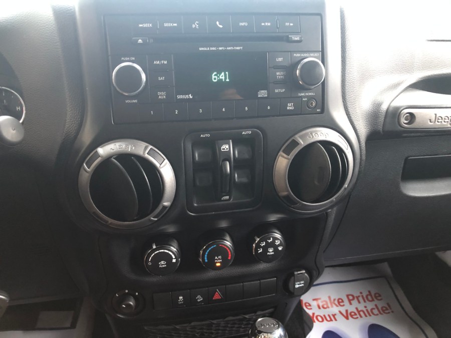 2014 Jeep Wrangler Unlimited 4WD 4dr Willys Wheeler, available for sale in Bristol, Connecticut | Bristol Auto Center LLC. Bristol, Connecticut 2014 Jeep Wrangler Unlimited 4WD 4dr Willys Wheeler, available for sale in Bristol, Connecticut | Bristol Auto Center LLC. Bristol, Connecticut