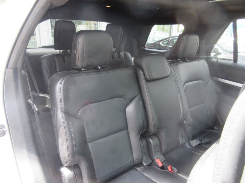 2017 Ford Explorer XLT 4WD, available for sale in Linden, New Jersey | Route 27 Auto Mall. Linden, New Jersey 2017 Ford Explorer XLT 4WD, available for sale in Linden, New Jersey | Route 27 Auto Mall. Linden, New Jersey