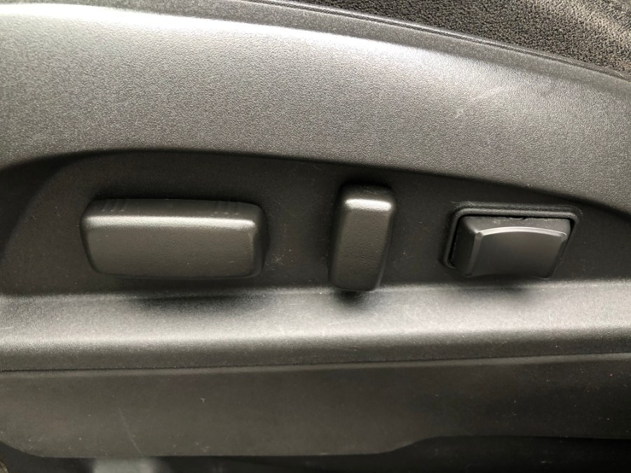 2011 Chevrolet Equinox AWD 4dr LT w/2LT, available for sale in Bristol, Connecticut | Bristol Auto Center LLC. Bristol, Connecticut 2011 Chevrolet Equinox AWD 4dr LT w/2LT, available for sale in Bristol, Connecticut | Bristol Auto Center LLC. Bristol, Connecticut