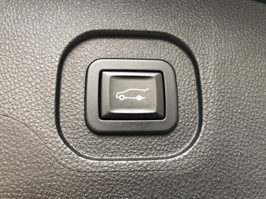 2011 Chevrolet Equinox AWD 4dr LT w/2LT, available for sale in Bristol, Connecticut | Bristol Auto Center LLC. Bristol, Connecticut 2011 Chevrolet Equinox AWD 4dr LT w/2LT, available for sale in Bristol, Connecticut | Bristol Auto Center LLC. Bristol, Connecticut