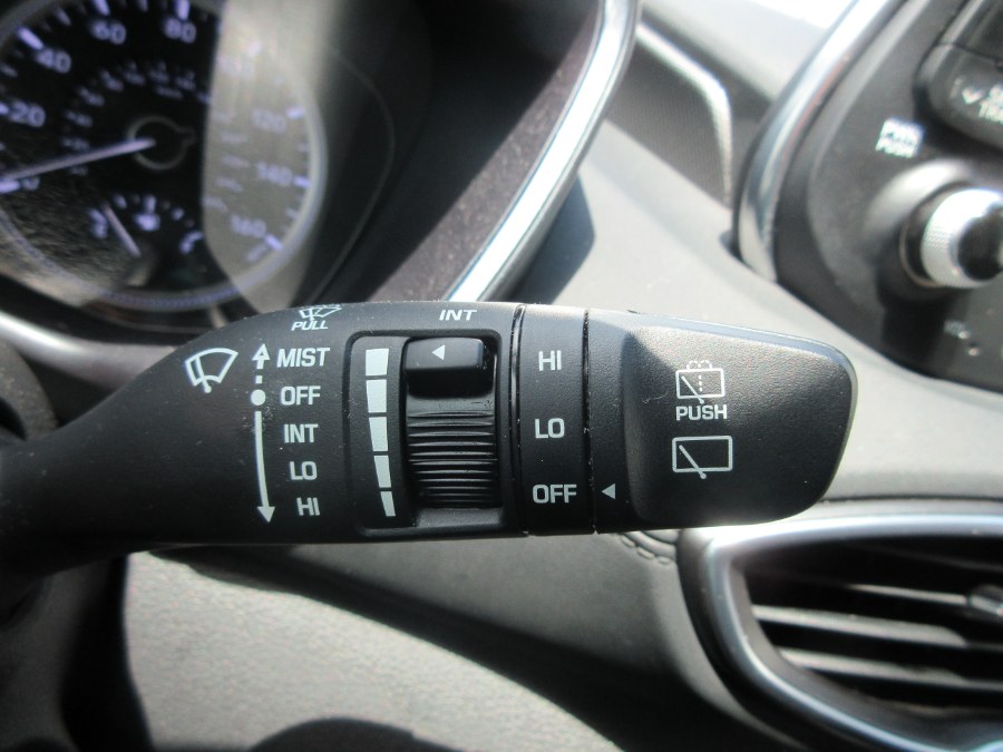 2019 Hyundai Santa Fe SE 2.4L Auto FWD, available for sale in Linden, New Jersey | Route 27 Auto Mall. Linden, New Jersey 2019 Hyundai Santa Fe SE 2.4L Auto FWD, available for sale in Linden, New Jersey | Route 27 Auto Mall. Linden, New Jersey