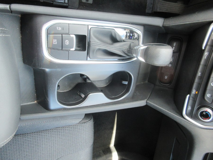 2019 Hyundai Santa Fe SE 2.4L Auto FWD, available for sale in Linden, New Jersey | Route 27 Auto Mall. Linden, New Jersey 2019 Hyundai Santa Fe SE 2.4L Auto FWD, available for sale in Linden, New Jersey | Route 27 Auto Mall. Linden, New Jersey