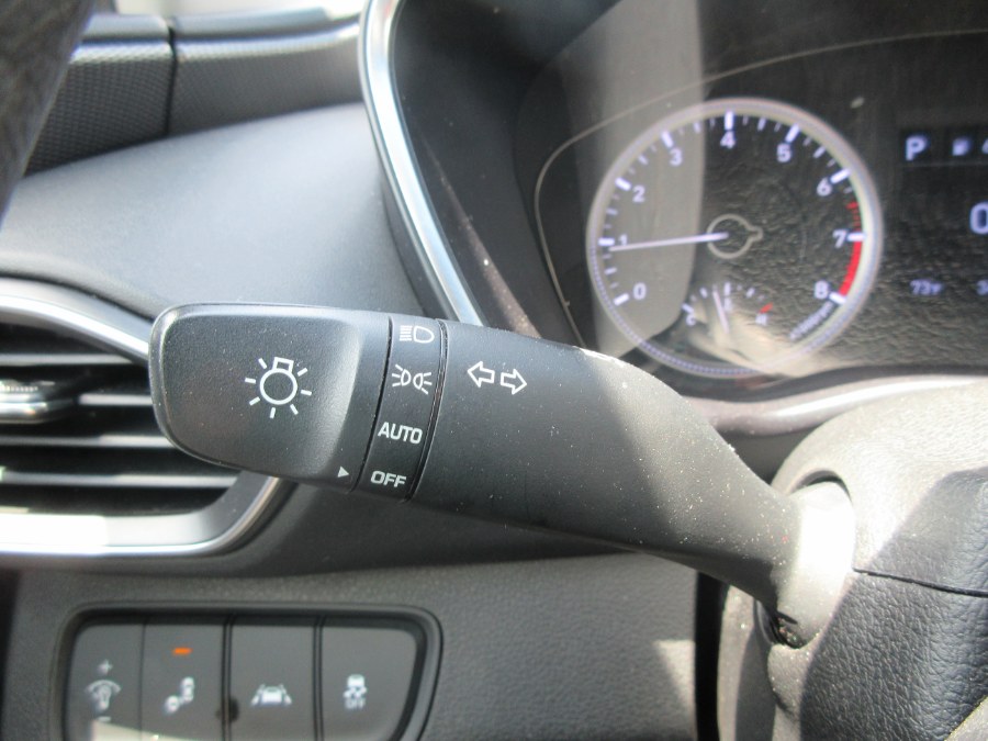 2019 Hyundai Santa Fe SE 2.4L Auto FWD, available for sale in Linden, New Jersey | Route 27 Auto Mall. Linden, New Jersey 2019 Hyundai Santa Fe SE 2.4L Auto FWD, available for sale in Linden, New Jersey | Route 27 Auto Mall. Linden, New Jersey