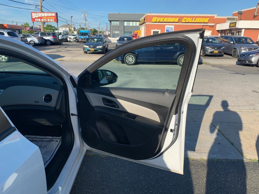 2016 Chevrolet Cruze Limited 4dr Sdn Auto LIMITED, available for sale in Inwood, New York | 5 Towns Drive. Inwood, New York 2016 Chevrolet Cruze Limited 4dr Sdn Auto LIMITED, available for sale in Inwood, New York | 5 Towns Drive. Inwood, New York