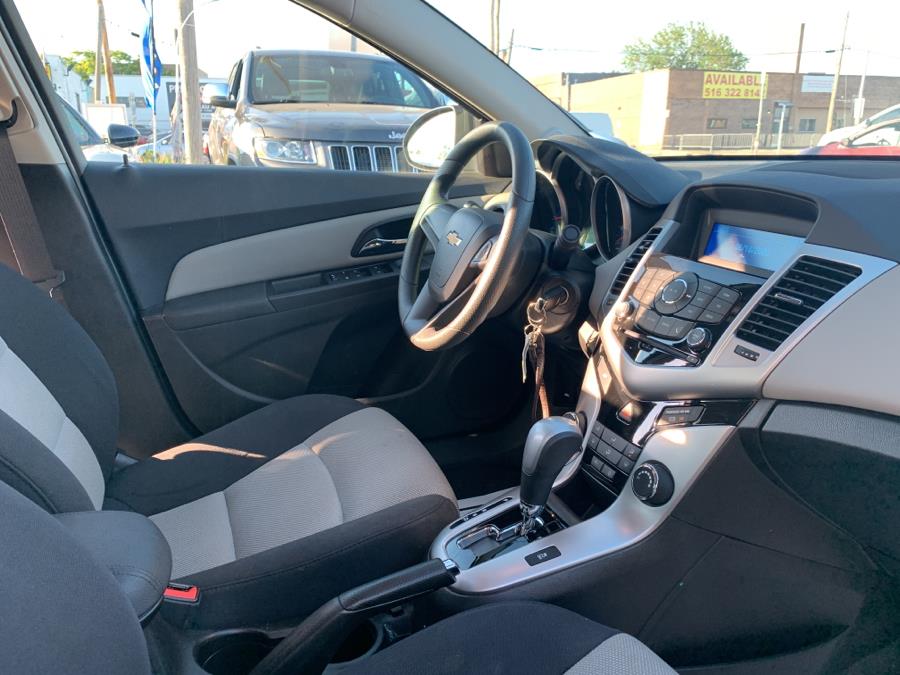 2016 Chevrolet Cruze Limited 4dr Sdn Auto LIMITED, available for sale in Inwood, New York | 5 Towns Drive. Inwood, New York 2016 Chevrolet Cruze Limited 4dr Sdn Auto LIMITED, available for sale in Inwood, New York | 5 Towns Drive. Inwood, New York