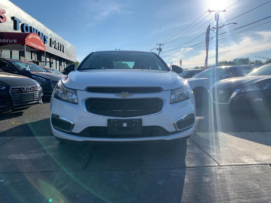 2016 Chevrolet Cruze Limited 4dr Sdn Auto LIMITED, available for sale in Inwood, New York | 5 Towns Drive. Inwood, New York 2016 Chevrolet Cruze Limited 4dr Sdn Auto LIMITED, available for sale in Inwood, New York | 5 Towns Drive. Inwood, New York