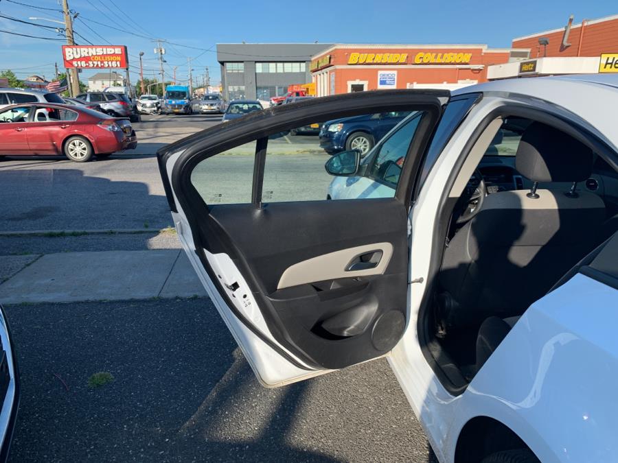 2016 Chevrolet Cruze Limited 4dr Sdn Auto LIMITED, available for sale in Inwood, New York | 5 Towns Drive. Inwood, New York 2016 Chevrolet Cruze Limited 4dr Sdn Auto LIMITED, available for sale in Inwood, New York | 5 Towns Drive. Inwood, New York