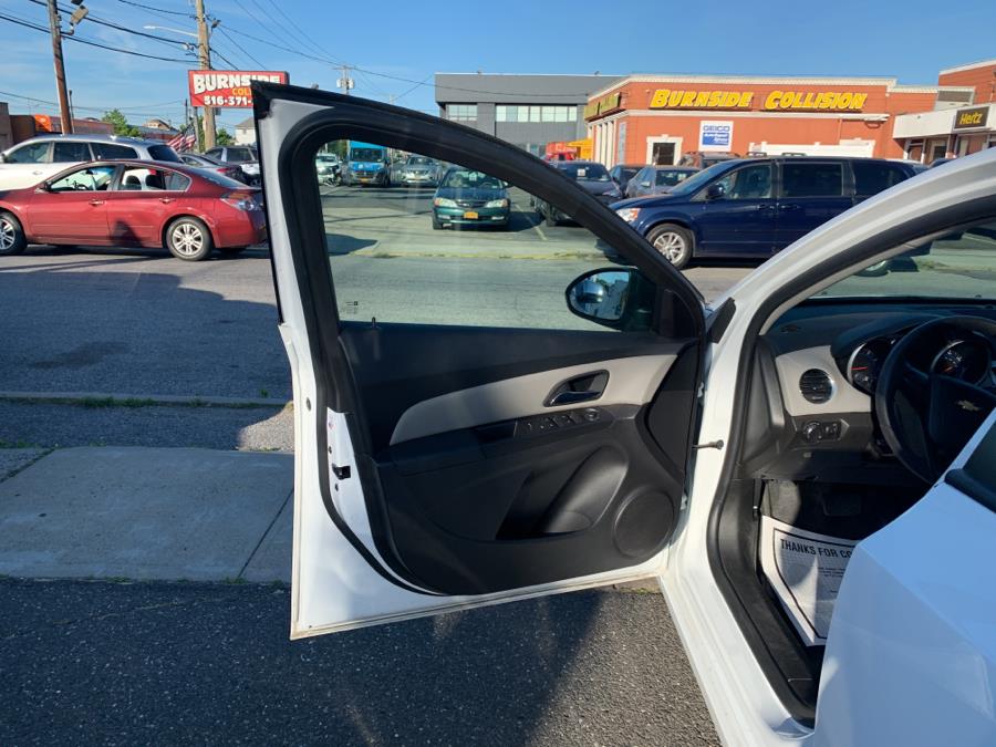 2016 Chevrolet Cruze Limited 4dr Sdn Auto LIMITED, available for sale in Inwood, New York | 5 Towns Drive. Inwood, New York 2016 Chevrolet Cruze Limited 4dr Sdn Auto LIMITED, available for sale in Inwood, New York | 5 Towns Drive. Inwood, New York