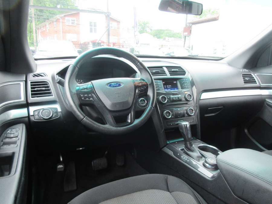 2017 Ford Explorer XLT 4WD, available for sale in Linden, New Jersey | Route 27 Auto Mall. Linden, New Jersey 2017 Ford Explorer XLT 4WD, available for sale in Linden, New Jersey | Route 27 Auto Mall. Linden, New Jersey