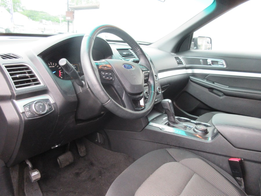 2017 Ford Explorer XLT 4WD, available for sale in Linden, New Jersey | Route 27 Auto Mall. Linden, New Jersey 2017 Ford Explorer XLT 4WD, available for sale in Linden, New Jersey | Route 27 Auto Mall. Linden, New Jersey
