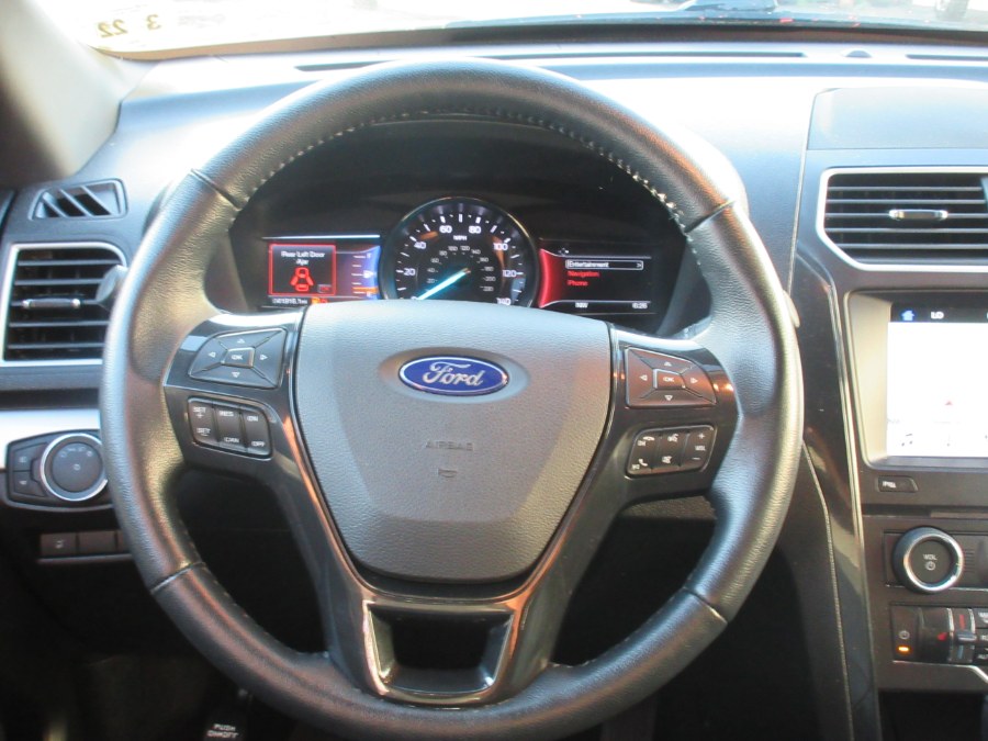 2017 Ford Explorer XLT 4WD, available for sale in Linden, New Jersey | Route 27 Auto Mall. Linden, New Jersey 2017 Ford Explorer XLT 4WD, available for sale in Linden, New Jersey | Route 27 Auto Mall. Linden, New Jersey