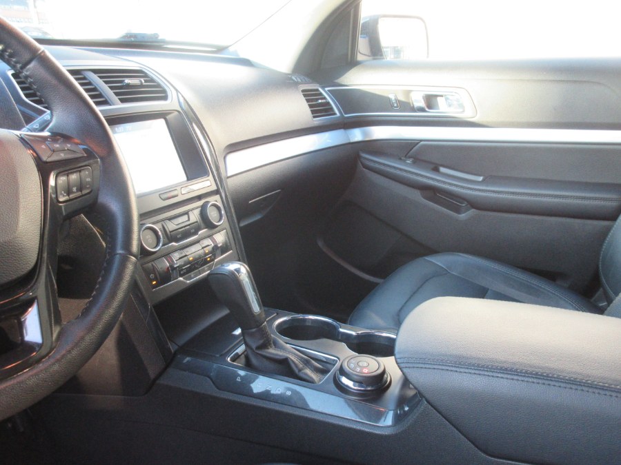 2017 Ford Explorer XLT 4WD, available for sale in Linden, New Jersey | Route 27 Auto Mall. Linden, New Jersey 2017 Ford Explorer XLT 4WD, available for sale in Linden, New Jersey | Route 27 Auto Mall. Linden, New Jersey