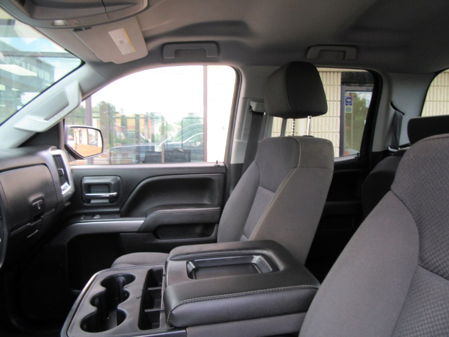 2018 Chevrolet Silverado 1500 4WD Double Cab 143.5" LT w/1LT, available for sale in Little Ferry, New Jersey | Royalty Auto Sales. Little Ferry, New Jersey 2018 Chevrolet Silverado 1500 4WD Double Cab 143.5" LT w/1LT, available for sale in Little Ferry, New Jersey | Royalty Auto Sales. Little Ferry, New Jersey