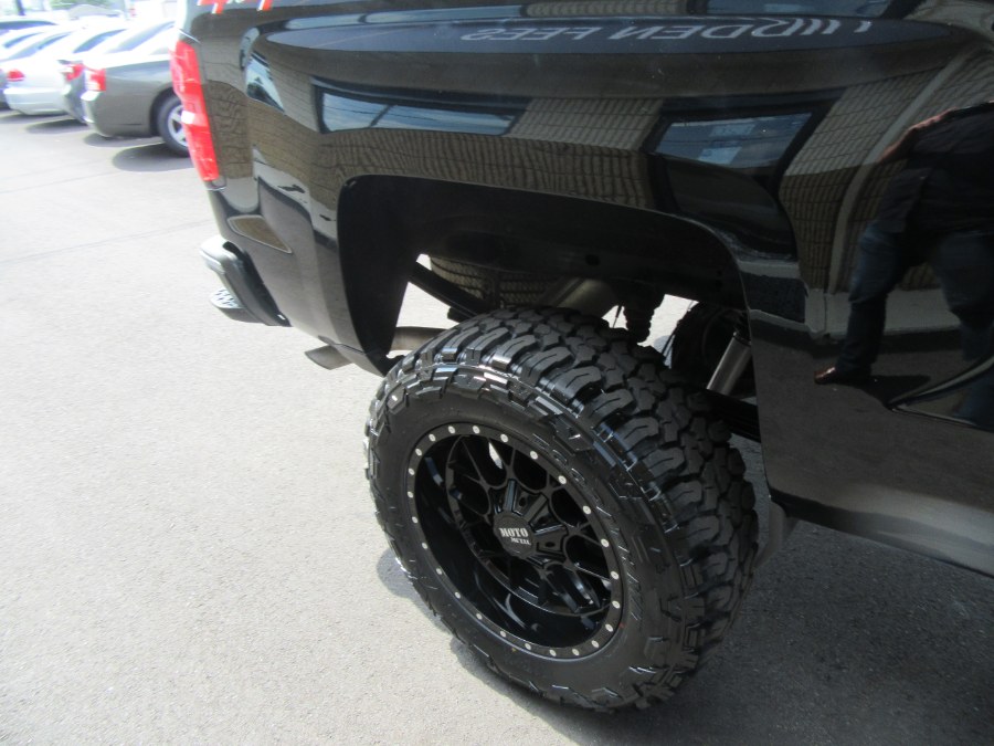 2018 Chevrolet Silverado 1500 4WD Double Cab 143.5" LT w/1LT, available for sale in Little Ferry, New Jersey | Royalty Auto Sales. Little Ferry, New Jersey 2018 Chevrolet Silverado 1500 4WD Double Cab 143.5" LT w/1LT, available for sale in Little Ferry, New Jersey | Royalty Auto Sales. Little Ferry, New Jersey