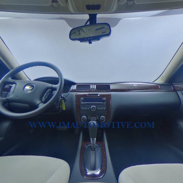 2015 Chevrolet Impala Limited 4dr Sdn LT, available for sale in Naugatuck, Connecticut | J&M Automotive Sls&Svc LLC. Naugatuck, Connecticut 2015 Chevrolet Impala Limited 4dr Sdn LT, available for sale in Naugatuck, Connecticut | J&M Automotive Sls&Svc LLC. Naugatuck, Connecticut