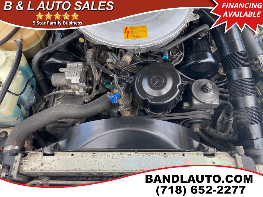 1989 Mercedes-Benz 560SL 2dr Roadster, available for sale in Bronx, New York | B & L Auto Sales LLC. Bronx, New York 1989 Mercedes-Benz 560SL 2dr Roadster, available for sale in Bronx, New York | B & L Auto Sales LLC. Bronx, New York