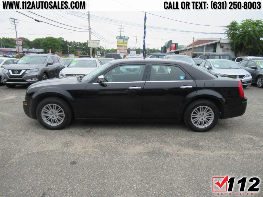 Used Chrysler 300 4dr Sdn Touring RWD 2010 | 112 Auto Sales. Patchogue, New York Used Chrysler 300 4dr Sdn Touring RWD 2010 | 112 Auto Sales. Patchogue, New York