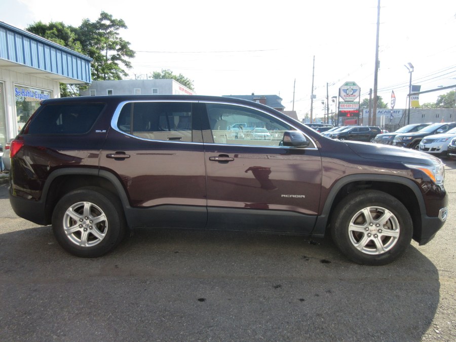 2017 GMC Acadia FWD 4dr SLE w/SLE-1 photo