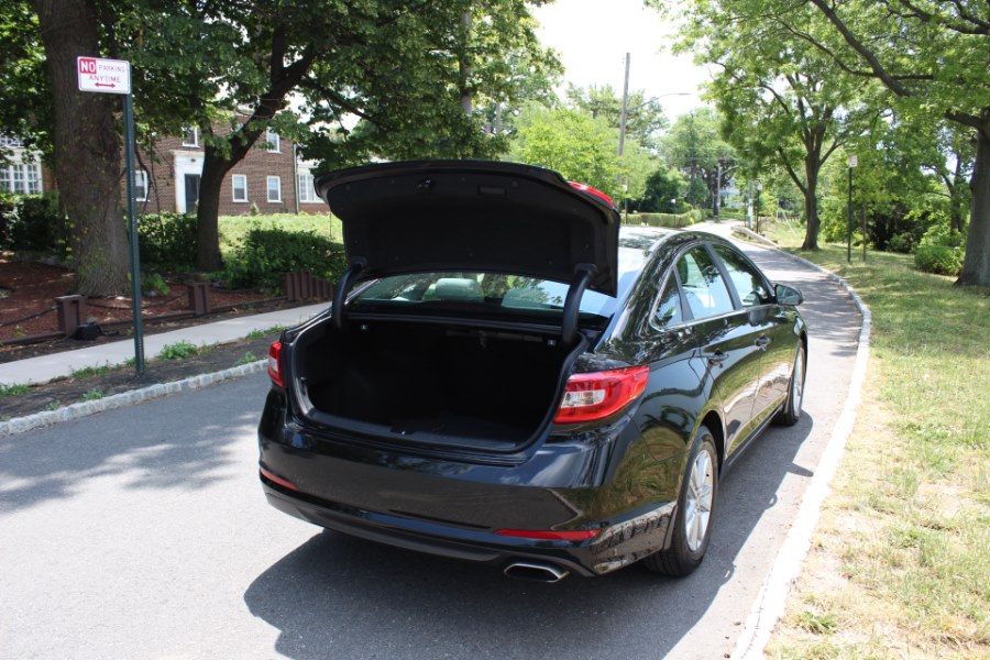 2015 Hyundai Sonata 4dr Sdn 2.4L SE, available for sale in Great Neck, New York | Great Neck Car Buyers & Sellers. Great Neck, New York 2015 Hyundai Sonata 4dr Sdn 2.4L SE, available for sale in Great Neck, New York | Great Neck Car Buyers & Sellers. Great Neck, New York