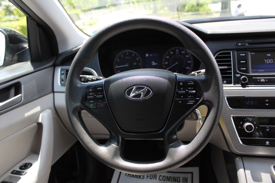 2015 Hyundai Sonata 4dr Sdn 2.4L SE, available for sale in Great Neck, New York | Great Neck Car Buyers & Sellers. Great Neck, New York 2015 Hyundai Sonata 4dr Sdn 2.4L SE, available for sale in Great Neck, New York | Great Neck Car Buyers & Sellers. Great Neck, New York