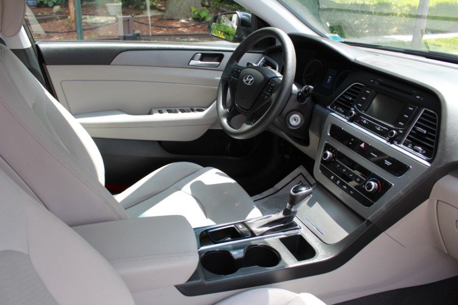 2015 Hyundai Sonata 4dr Sdn 2.4L SE, available for sale in Great Neck, New York | Great Neck Car Buyers & Sellers. Great Neck, New York 2015 Hyundai Sonata 4dr Sdn 2.4L SE, available for sale in Great Neck, New York | Great Neck Car Buyers & Sellers. Great Neck, New York
