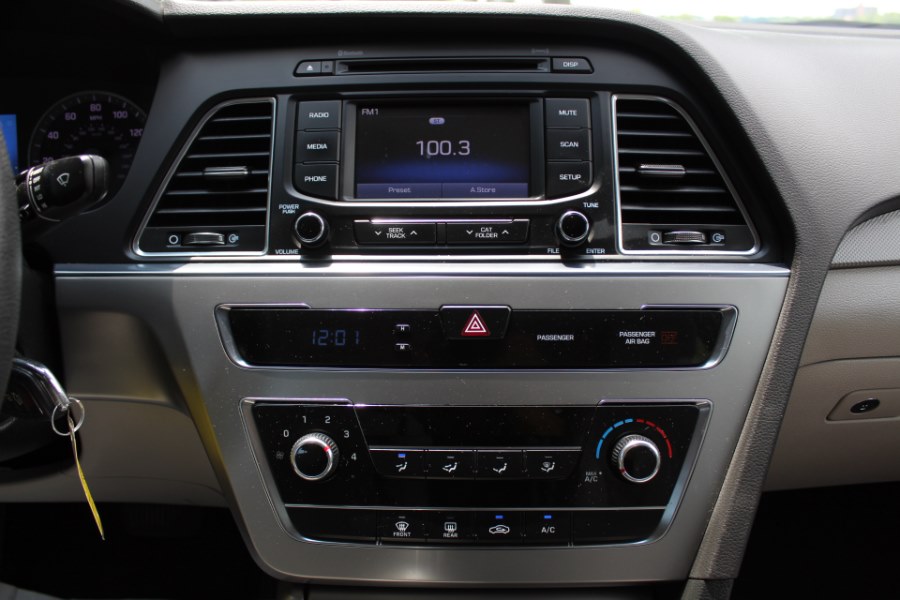 2015 Hyundai Sonata 4dr Sdn 2.4L SE, available for sale in Great Neck, New York | Great Neck Car Buyers & Sellers. Great Neck, New York 2015 Hyundai Sonata 4dr Sdn 2.4L SE, available for sale in Great Neck, New York | Great Neck Car Buyers & Sellers. Great Neck, New York