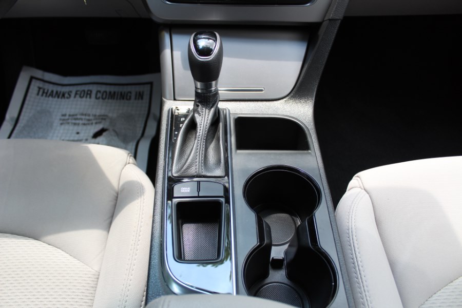 2015 Hyundai Sonata 4dr Sdn 2.4L SE, available for sale in Great Neck, New York | Great Neck Car Buyers & Sellers. Great Neck, New York 2015 Hyundai Sonata 4dr Sdn 2.4L SE, available for sale in Great Neck, New York | Great Neck Car Buyers & Sellers. Great Neck, New York