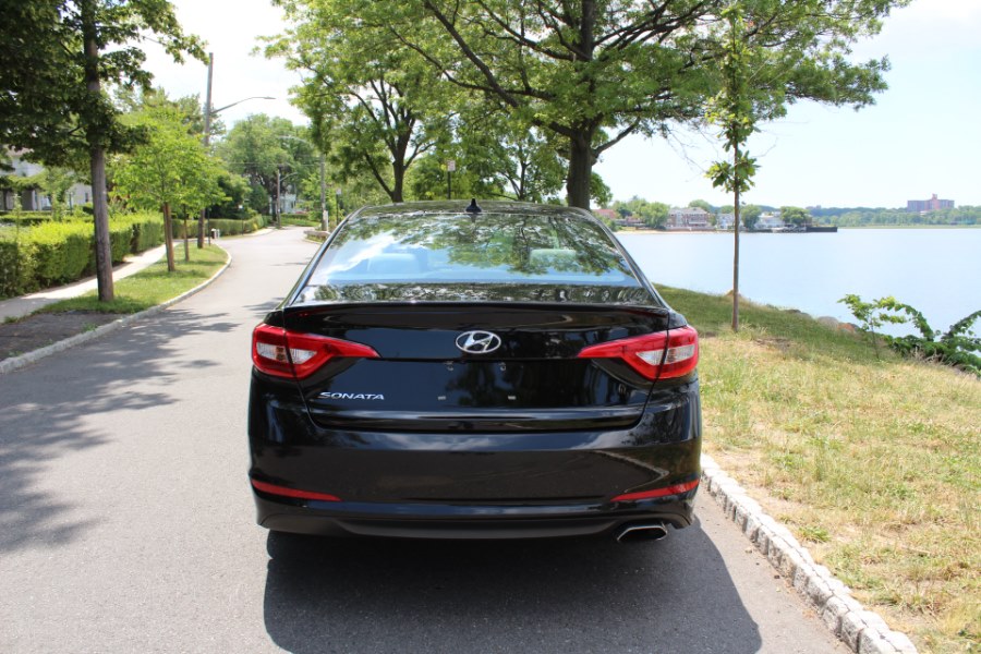 2015 Hyundai Sonata 4dr Sdn 2.4L SE, available for sale in Great Neck, New York | Great Neck Car Buyers & Sellers. Great Neck, New York 2015 Hyundai Sonata 4dr Sdn 2.4L SE, available for sale in Great Neck, New York | Great Neck Car Buyers & Sellers. Great Neck, New York
