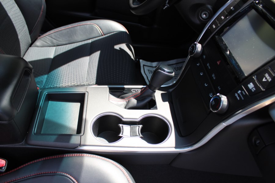 2015 Toyota Camry 4dr Sdn I4 Auto SE, available for sale in Great Neck, New York | Great Neck Car Buyers & Sellers. Great Neck, New York 2015 Toyota Camry 4dr Sdn I4 Auto SE, available for sale in Great Neck, New York | Great Neck Car Buyers & Sellers. Great Neck, New York