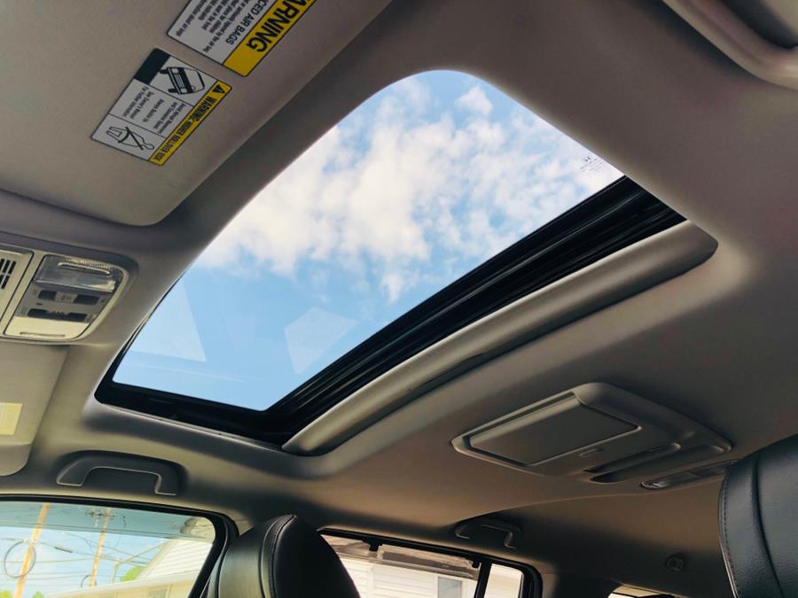 2014 Honda Pilot 4WD 4dr Touring w/RES & Navi, available for sale in Milford, Connecticut | Chip's Auto Sales Inc. Milford, Connecticut 2014 Honda Pilot 4WD 4dr Touring w/RES & Navi, available for sale in Milford, Connecticut | Chip's Auto Sales Inc. Milford, Connecticut
