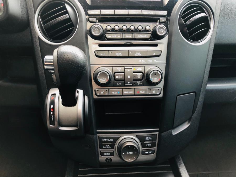 2014 Honda Pilot 4WD 4dr Touring w/RES & Navi, available for sale in Milford, Connecticut | Chip's Auto Sales Inc. Milford, Connecticut 2014 Honda Pilot 4WD 4dr Touring w/RES & Navi, available for sale in Milford, Connecticut | Chip's Auto Sales Inc. Milford, Connecticut