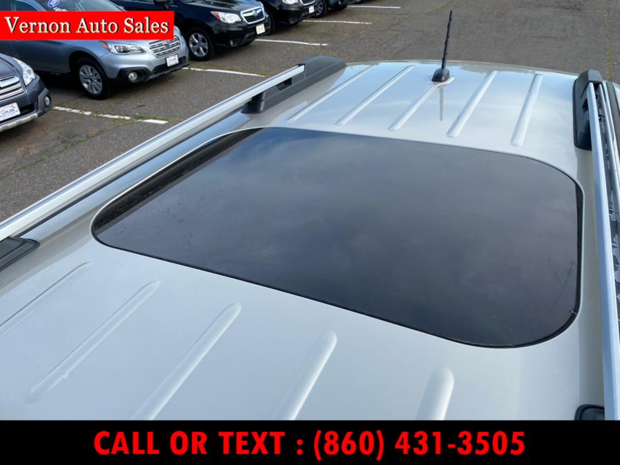 2013 GMC Acadia AWD 4dr SLT w/SLT-1, available for sale in Manchester, Connecticut | Vernon Auto Sale & Service. Manchester, Connecticut 2013 GMC Acadia AWD 4dr SLT w/SLT-1, available for sale in Manchester, Connecticut | Vernon Auto Sale & Service. Manchester, Connecticut