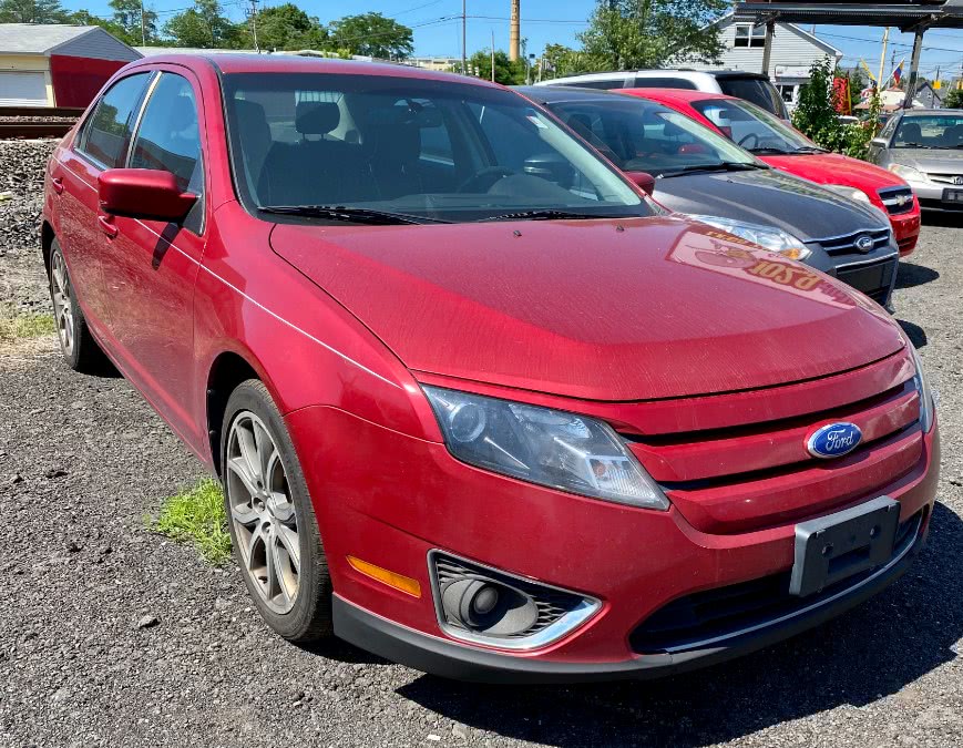 2011 Ford Fusion 4dr Sdn SE FWD, available for sale in Wallingford, Connecticut | Wallingford Auto Center LLC. Wallingford, Connecticut