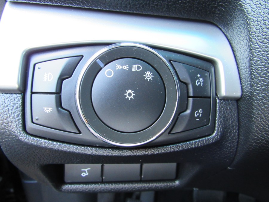 2017 Ford Explorer XLT 4WD PANO/NAVI, available for sale in Middle Village, New York | Road Masters II INC. Middle Village, New York 2017 Ford Explorer XLT 4WD PANO/NAVI, available for sale in Middle Village, New York | Road Masters II INC. Middle Village, New York