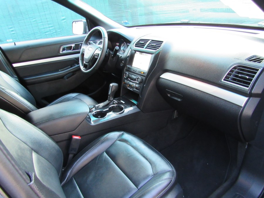 2017 Ford Explorer XLT 4WD PANO/NAVI, available for sale in Middle Village, New York | Road Masters II INC. Middle Village, New York 2017 Ford Explorer XLT 4WD PANO/NAVI, available for sale in Middle Village, New York | Road Masters II INC. Middle Village, New York