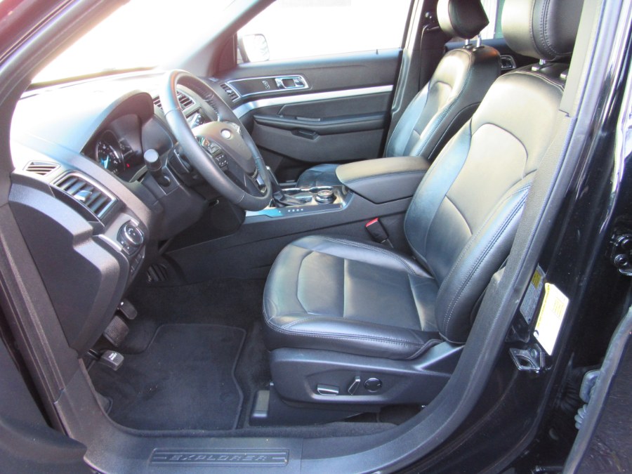 2017 Ford Explorer XLT 4WD PANO/NAVI, available for sale in Middle Village, New York | Road Masters II INC. Middle Village, New York 2017 Ford Explorer XLT 4WD PANO/NAVI, available for sale in Middle Village, New York | Road Masters II INC. Middle Village, New York