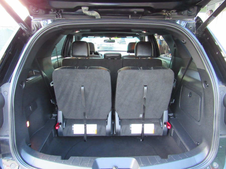 2017 Ford Explorer XLT 4WD PANO/NAVI, available for sale in Middle Village, New York | Road Masters II INC. Middle Village, New York 2017 Ford Explorer XLT 4WD PANO/NAVI, available for sale in Middle Village, New York | Road Masters II INC. Middle Village, New York