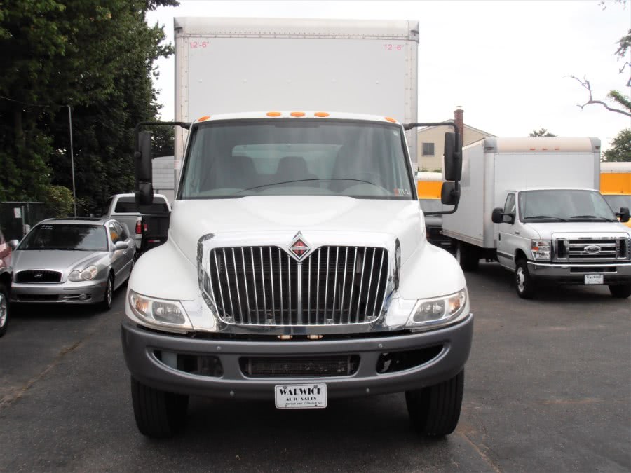 2015 INTERNATIONAL DURASTAR 4300 26 FT BOX TRUCK w LIFTGATE, available for sale in COPIAGUE, New York | Warwick Auto Sales Inc. COPIAGUE, New York