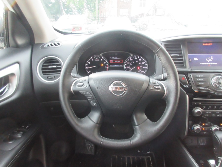 2018 Nissan Pathfinder 4x4 SV, available for sale in Linden, New Jersey | Route 27 Auto Mall. Linden, New Jersey 2018 Nissan Pathfinder 4x4 SV, available for sale in Linden, New Jersey | Route 27 Auto Mall. Linden, New Jersey