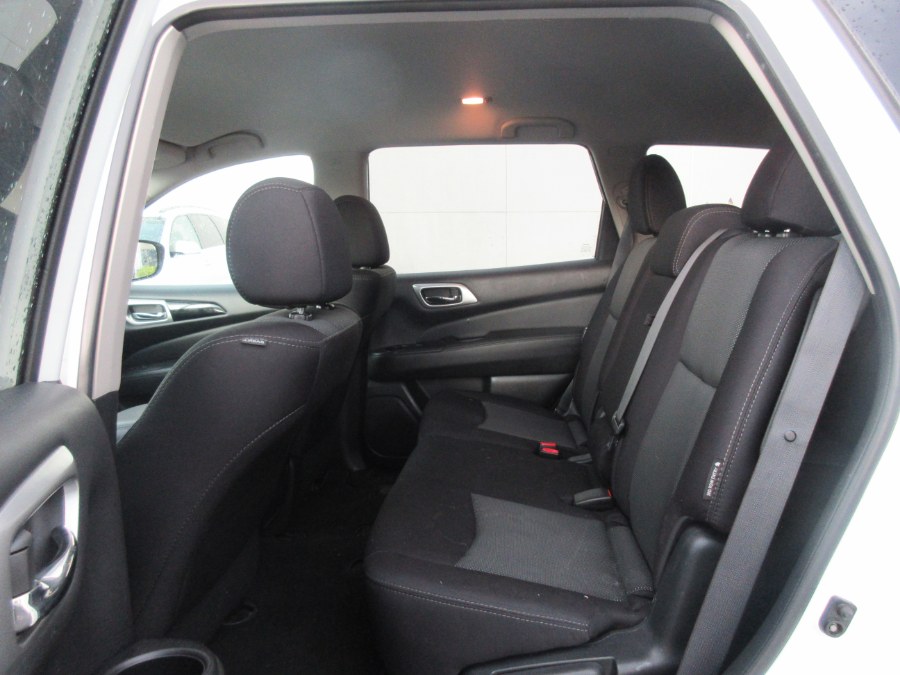 2018 Nissan Pathfinder 4x4 SV, available for sale in Linden, New Jersey | Route 27 Auto Mall. Linden, New Jersey 2018 Nissan Pathfinder 4x4 SV, available for sale in Linden, New Jersey | Route 27 Auto Mall. Linden, New Jersey