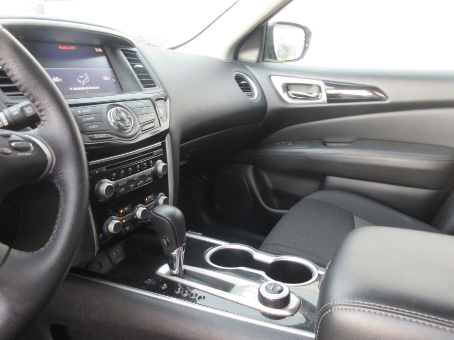 2018 Nissan Pathfinder 4x4 SV, available for sale in Linden, New Jersey | Route 27 Auto Mall. Linden, New Jersey 2018 Nissan Pathfinder 4x4 SV, available for sale in Linden, New Jersey | Route 27 Auto Mall. Linden, New Jersey