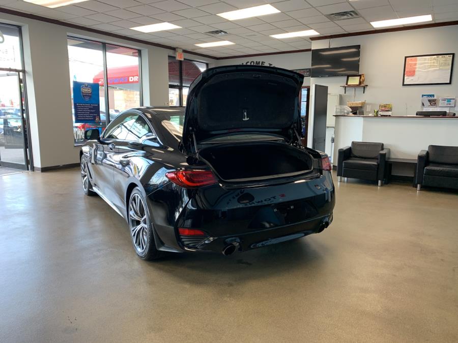 Used INFINITI Q60 2.0t RWD 2017 | 5 Towns Drive. Inwood, New York Used INFINITI Q60 2.0t RWD 2017 | 5 Towns Drive. Inwood, New York