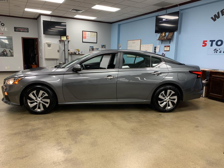 2019 Nissan Altima 2.5 SR Sedan, available for sale in Inwood, New York | 5 Towns Drive. Inwood, New York 2019 Nissan Altima 2.5 SR Sedan, available for sale in Inwood, New York | 5 Towns Drive. Inwood, New York
