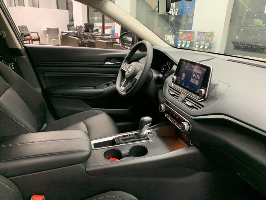 2019 Nissan Altima 2.5 SR Sedan, available for sale in Inwood, New York | 5 Towns Drive. Inwood, New York 2019 Nissan Altima 2.5 SR Sedan, available for sale in Inwood, New York | 5 Towns Drive. Inwood, New York