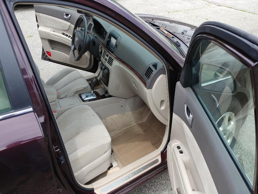 2006 Hyundai Sonata 4dr Sdn GLS V6 Auto, available for sale in Chicopee, Massachusetts | Matts Auto Mall LLC. Chicopee, Massachusetts 2006 Hyundai Sonata 4dr Sdn GLS V6 Auto, available for sale in Chicopee, Massachusetts | Matts Auto Mall LLC. Chicopee, Massachusetts